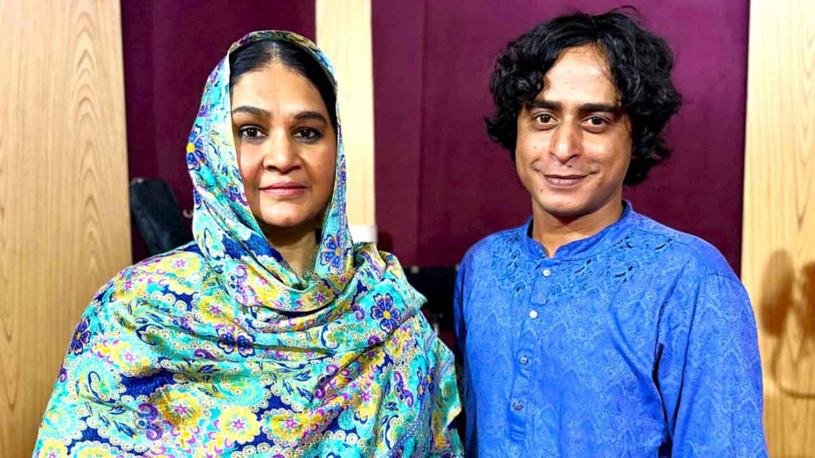 Samina Chowdhury to sing on mother -Murad Noor